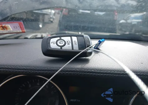 2019 Ford Mustang Ecoboost z USA, uszkodzony, nr VIN 1FA6P8TH2K5190921